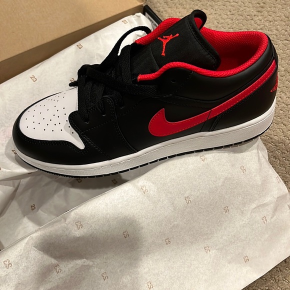 Air Jordan 1 Low (GS) **7**Youth 2022**new release **